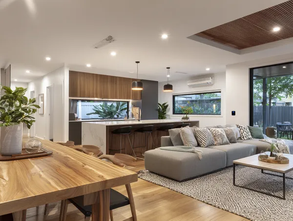 Silver smart home package — comfort and security